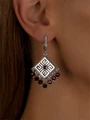 Серьги из серебра с гранатом 3274