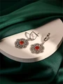 Серьги из серебра с сердоликом 3128