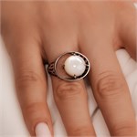 Кольцо из серебра с перламутром 2493