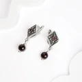 Серьги из серебра с гранатом 2651